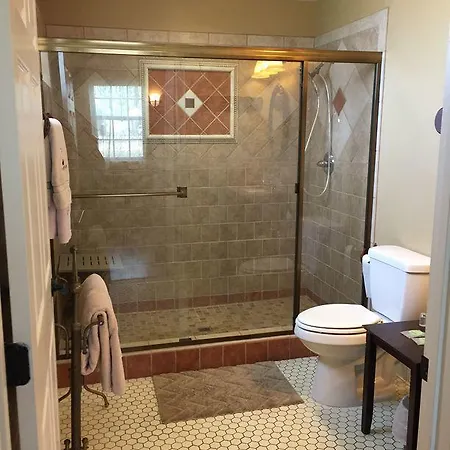 Virgil'S Corner B & B-3
